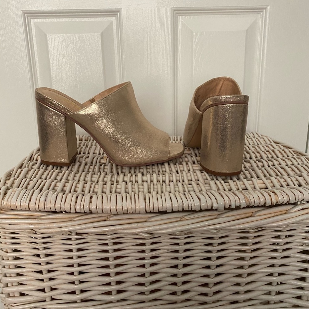 Lulus heeled mule - gold | Never Worn